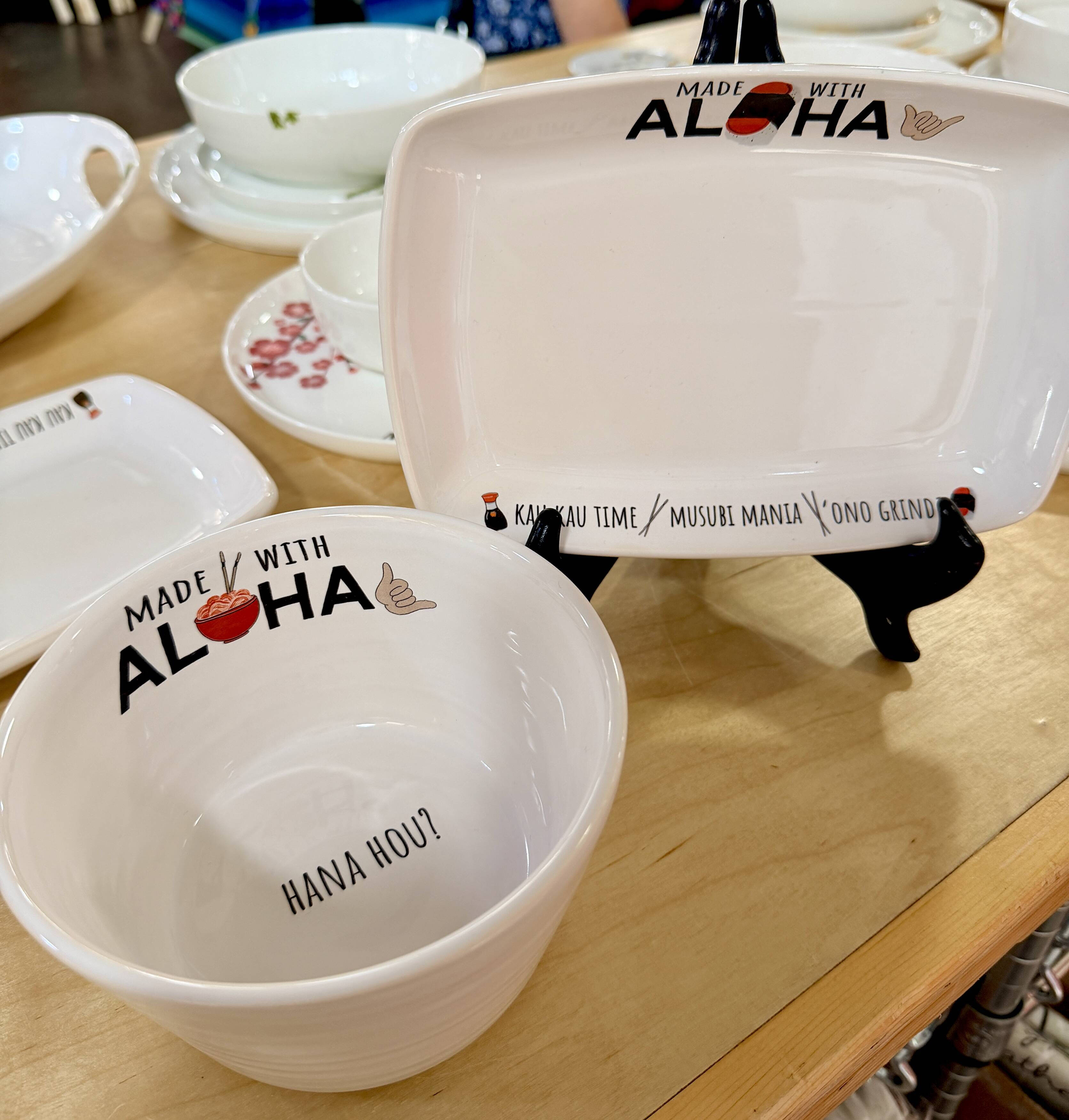 Hawaii-inspired Kitchen Serveware, Towels and Gifts | Sal Terrae 808